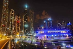 Dîner-croisière de luxe sur le Dhow Marina de Dubaï (catamaran)