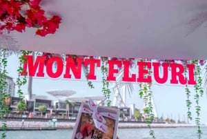 Marina de Dubaï : Visite privée en yacht avec fleur et brunch