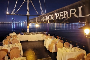 Dubai: Water Canal Dhow Cruise met diner