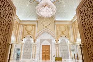 Abendliche Städtetour durch Abu Dhabi mit Corniche und Moschee-Besuch