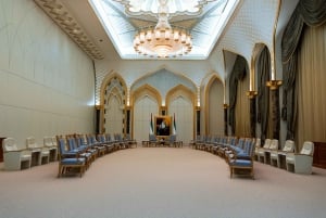 Tutustu Abu Dhabiin: 2 päivän kulttuurimatka Dubaista