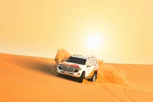 Fra Abu Dhabi: Dune bashing ørkensafari