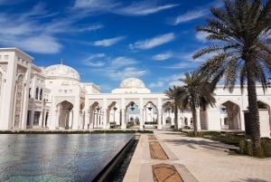 Ab Abu Dhabi: Große Moschee, Königspalast und Etihad Tower