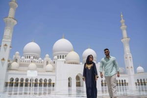 Från Abu Dhabi: Stora moskén, Kungliga palatset och Etihad Tower