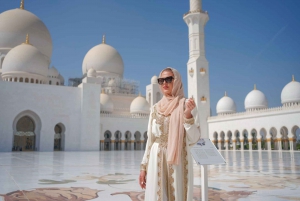 From Abu Dhabi: Half-Day Sheikh Zayed Mosque Guided Tour