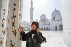 Från Abu Dhabi: Halvdagsutflykt med guidad tur i Sheikh Zayed-moskén