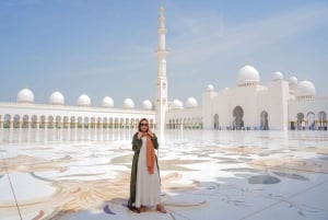 Från Abu Dhabi: Halvdagsutflykt med guidad tur i Sheikh Zayed-moskén