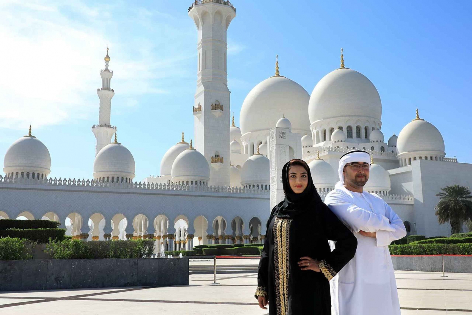 Vanuit Dubai: bezienswaardigheden van Abu Dhabi en de Sjeik Zayed-moskee