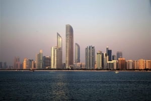 Från Dubai: Stadsvandring i Abu Dhabi med Louvren