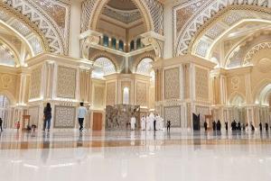 Из Дубая: однодневный тур в Абу-Даби с Qasr al Watan