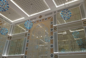 Из Дубая: однодневный тур в Абу-Даби с Qasr al Watan