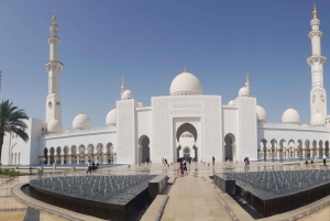 Из Дубая: однодневный тур в Абу-Даби с Qasr al Watan