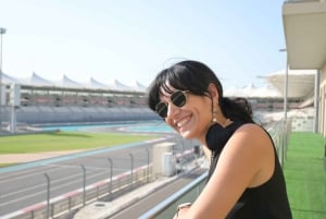 Desde Dubai: Excursión de un día a Abu Dhabi con entrada a Warner Bros World