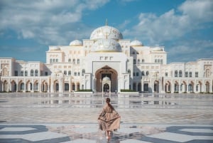 Vanuit Dubai: Abu Dhabi Grand Mosque & Founder's Memorial Tour