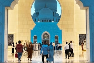 Vanuit Dubai: ochtendtour naar de Grote Moskee en Qasr Al Watan