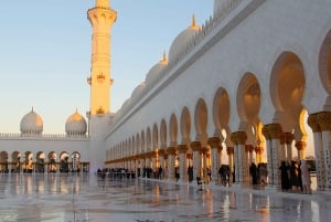 Vanuit Dubai: ochtendtour naar de Grote Moskee en Qasr Al Watan