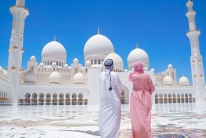 Tour guiado de medio día por Abu Dhabi con recogida en el aeropuerto y puerto