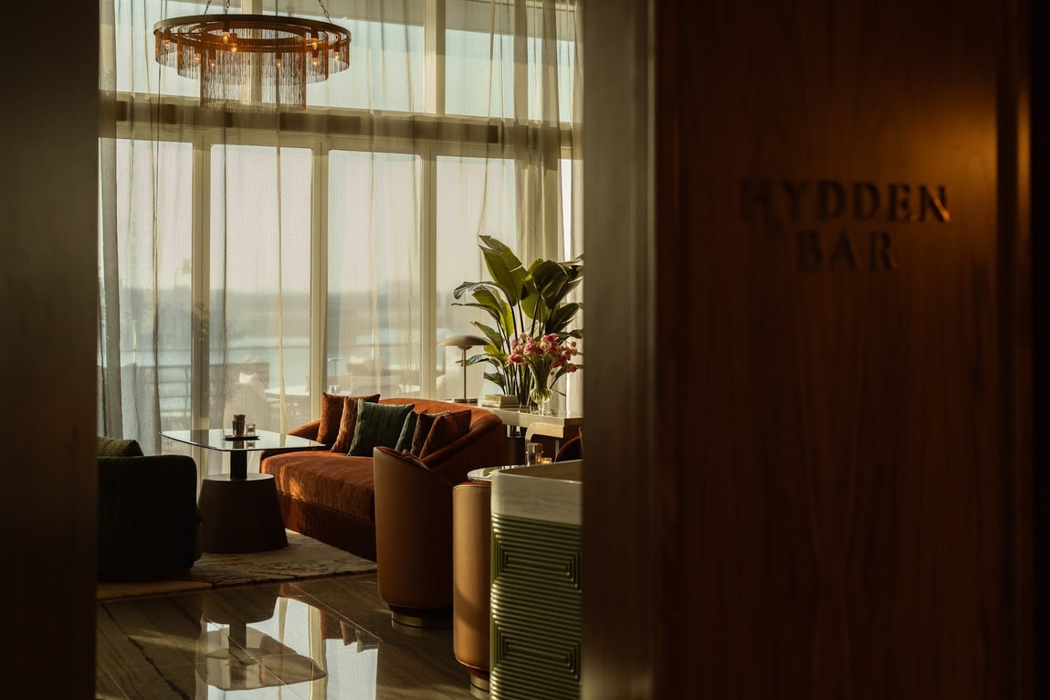 Hidden Bar - Gin Bar