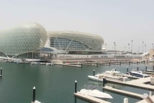 Desporto e luxo em Abu Dhabi: tour de 1 dia a partir de Abu Dhabi