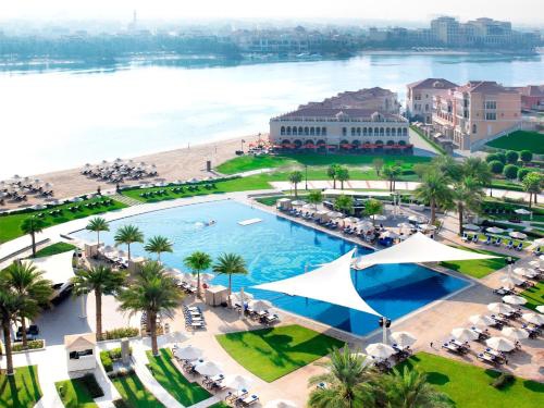 The Ritz-Carlton Abu Dhabi, Grand Canal