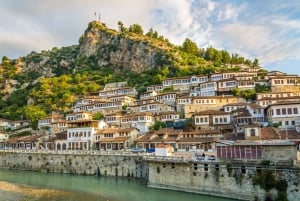 2 dages tur til Tirana, Berat og Berat-slottet