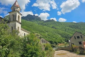 5 päivän vaellusseikkailu koskemattomissa Albanian Alpeilla