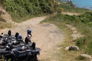 Tour guiado de 90 minutos em quadriciclo em Kallm com visita ao bunker secreto