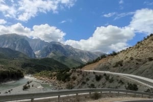 Passeio de bicicleta pela Albânia