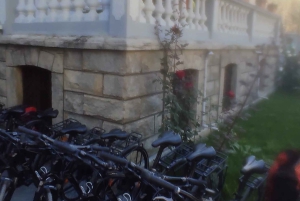 Passeio de bicicleta pela Albânia