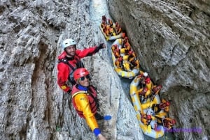 Depuis Berat : Rafting dans les canyons d'Osumi avec déjeuner et transfert