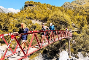 Albanska Alperna: 3-dagars tur till Komani-sjön, Valbona och Thethi