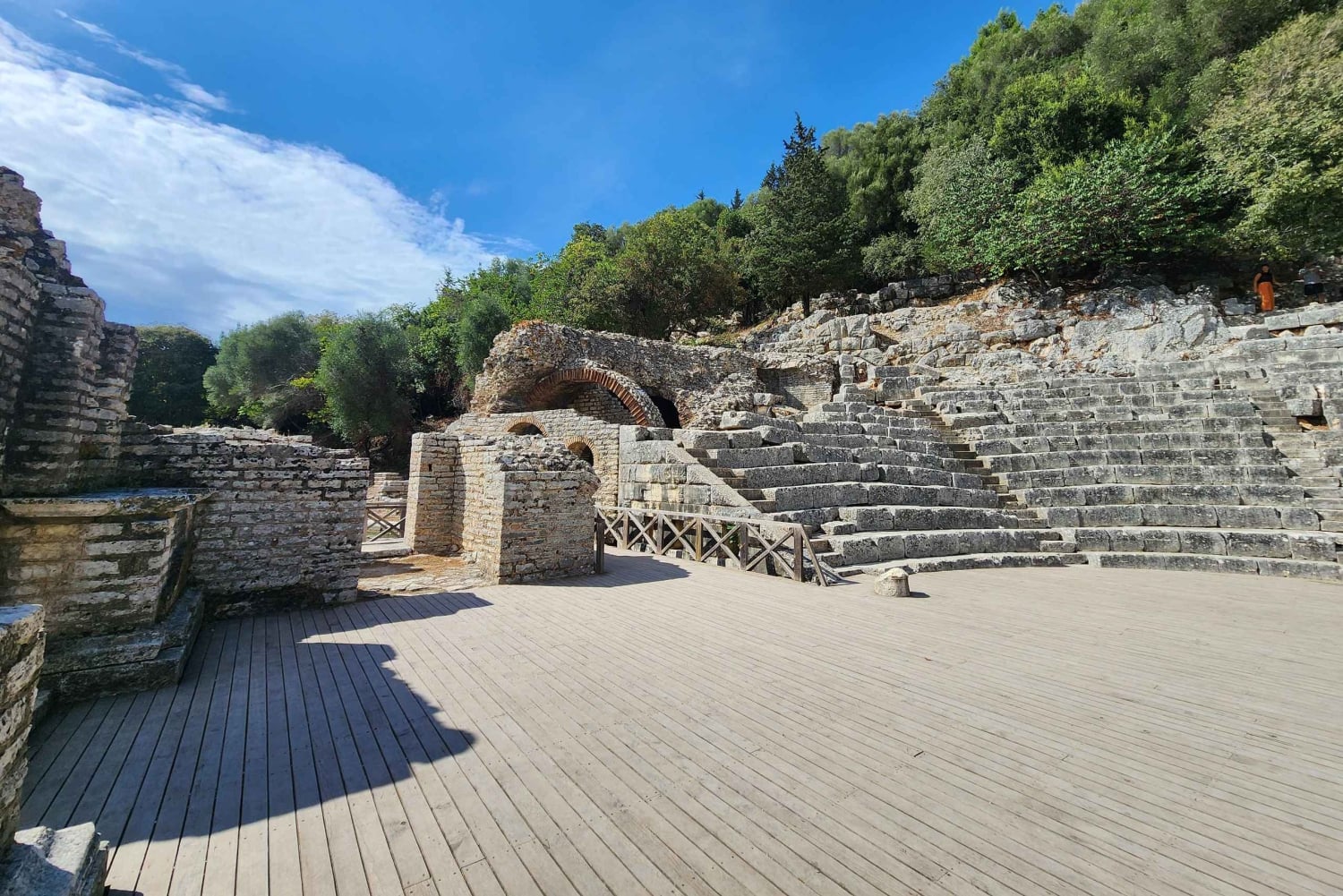 アルバニアのリビエラ＆南アルバニアを訪れるプライベートツアー