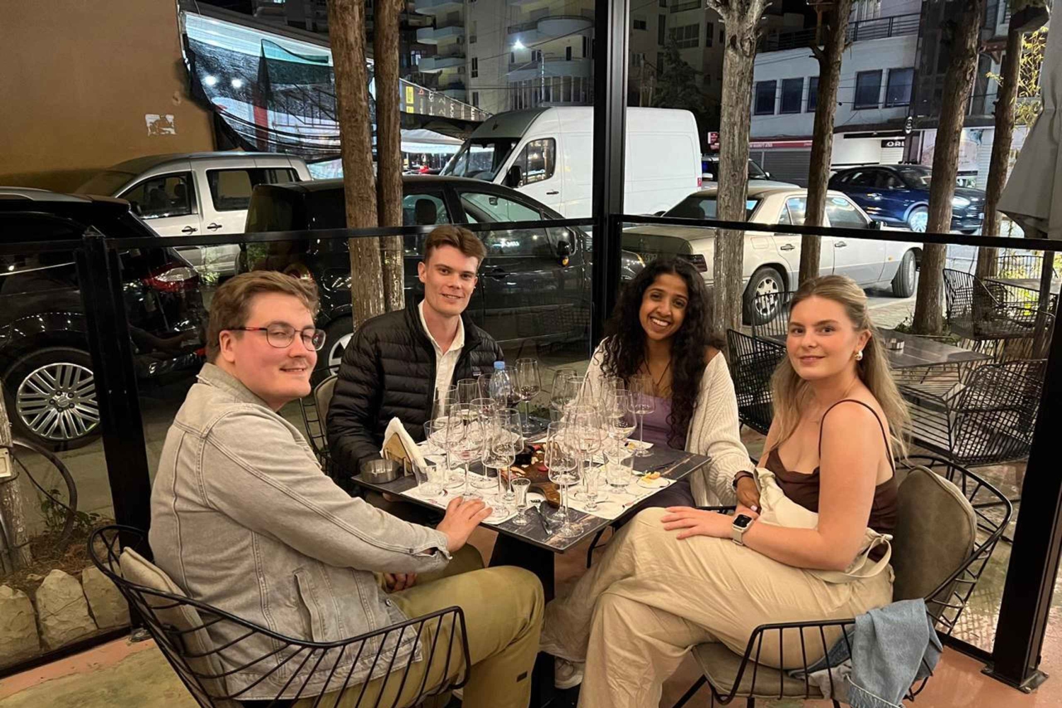 Albanese wijnproeverij in Durres