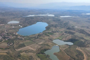 Visite d'une journée à Belsh : 84 lacs et le site sacré de la déesse Aphrodite