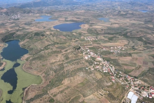 Visite d'une journée à Belsh : 84 lacs et le site sacré de la déesse Aphrodite