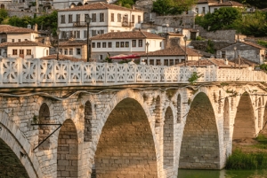 Berat og Mangalem-distriktet med Ardenica-klosteret