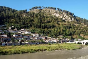 Berat: tour guidato a piedi ed escursione sulla collina di Gorica