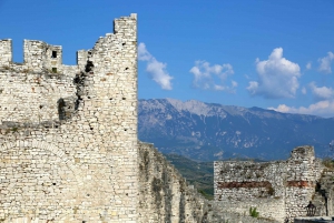 Berat: Onufri Museum and Berat Castle Tour with Lunch
