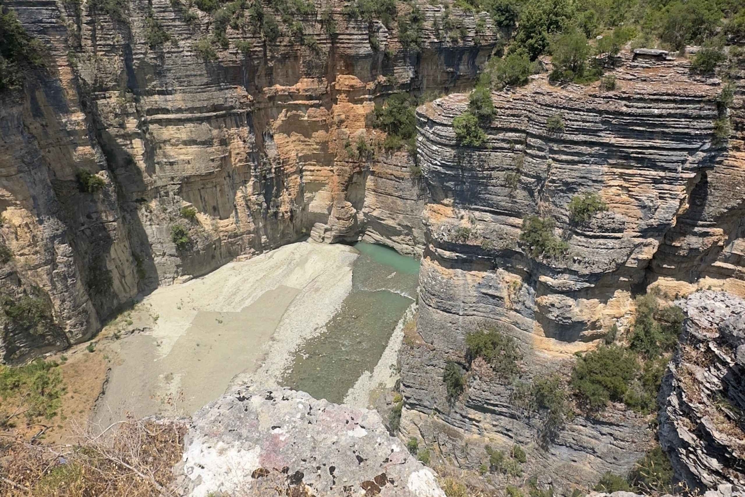 Berat: Osum Canyon og Bogove-vandfaldet – dagsudflugt