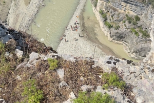 Berat: Osum Canyon og Bogove-vandfaldet – dagsudflugt