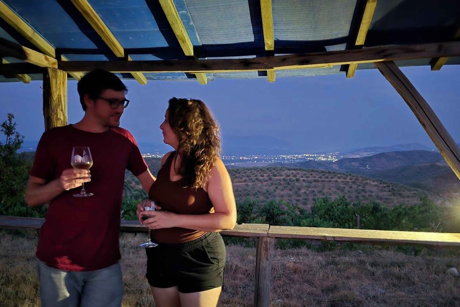 Berat: Private Sunset Tour with Wine and Fruits