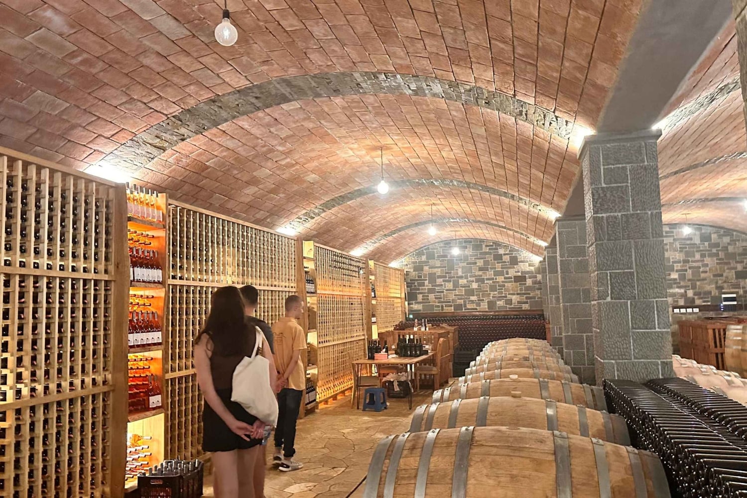 Berat: Pupa Winery Tour en proeverij