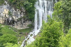 Berat: Tomorri Castle and Lakes of Dardha Day Trip