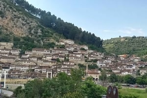 Berat: Walking Tour in Spanish