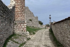 From Tirana: Berat Daily Tour & Traditional Lunch