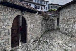 From Tirana: Berat Daily Tour & Traditional Lunch