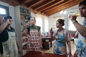 Berat: Traditional Cooking Class with Wine Tasting