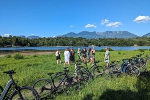 Pyöräretki Tiranan kohokohtiin