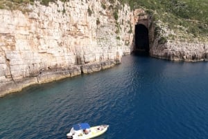 Vlorë: Boat Trip to Karaburun Peninsula