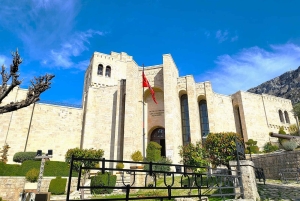 Bovillasjøen og Kruja Premium-tur – natur og historie